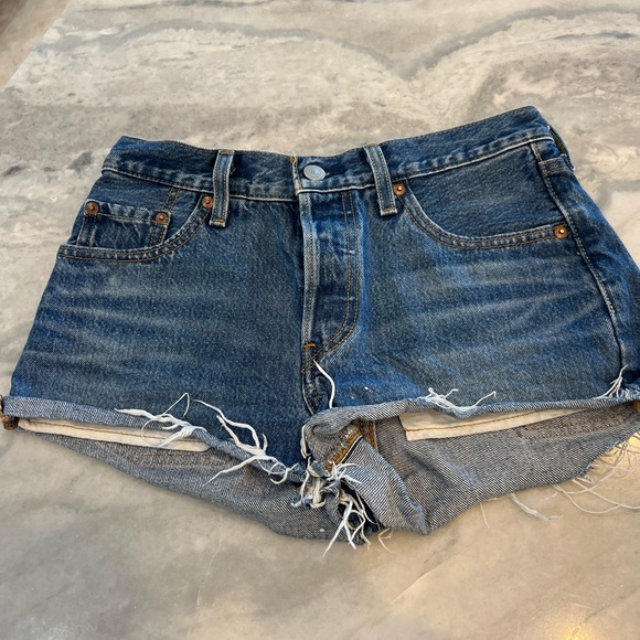 Levi’s Premium denim shorts - Picture 4 of 4